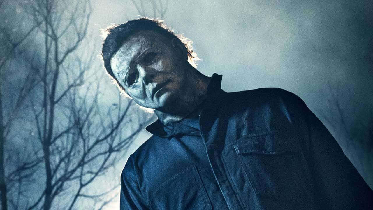 Michael Myers Halloween Ends Night Scene Wallpaper