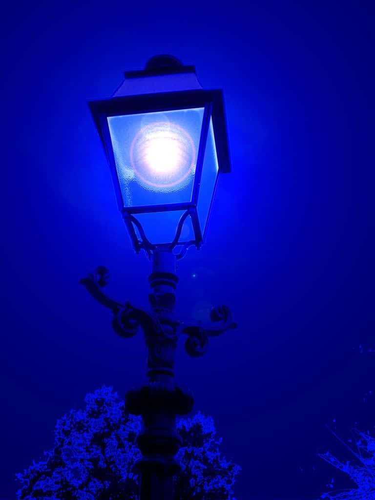 Midnight Blue Lamp Post Aesthetic Wallpaper