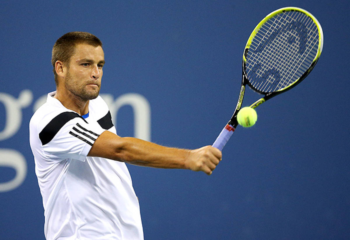 Mikhail Youzhny Backhand Grip Wallpaper