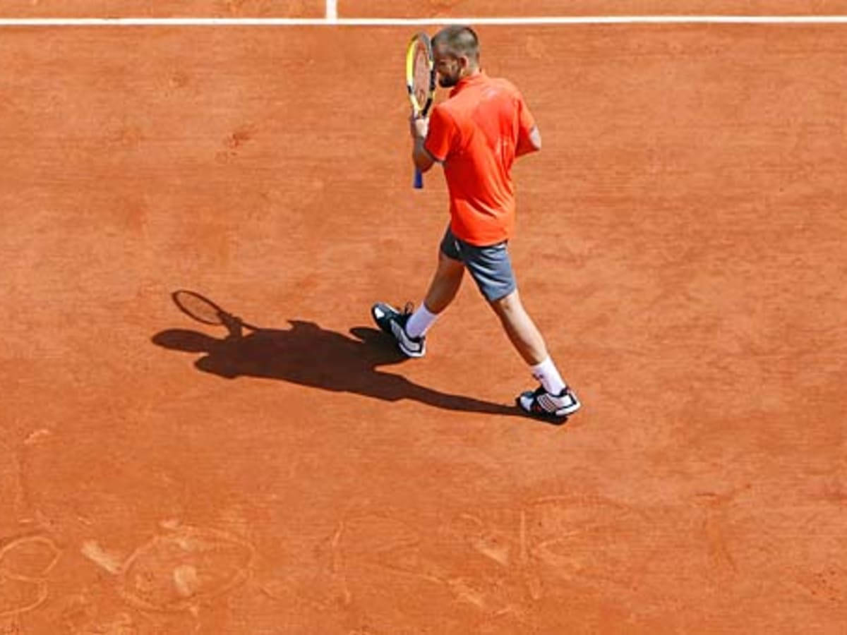 Mikhail Youzhny Walking Top View Wallpaper