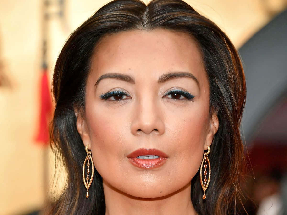 Ming Na Wen Radiating Elegance Wallpaper