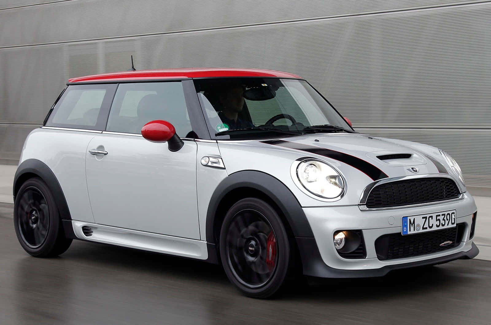 Mini Cooper S - The Ultimate City Car Wallpaper