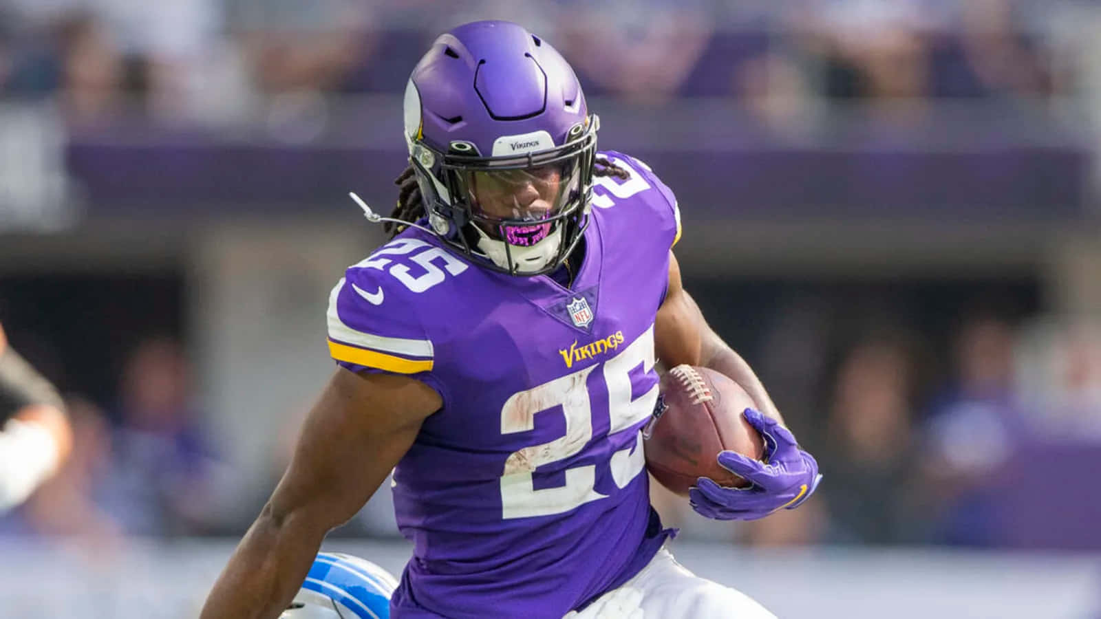 Minnesota Vikings Running Back Action Wallpaper