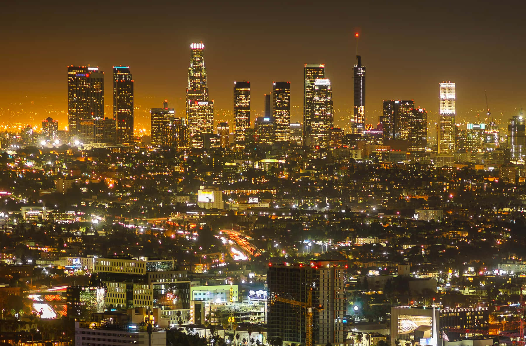 Misty Yellow Los Angeles Skyline Wallpaper