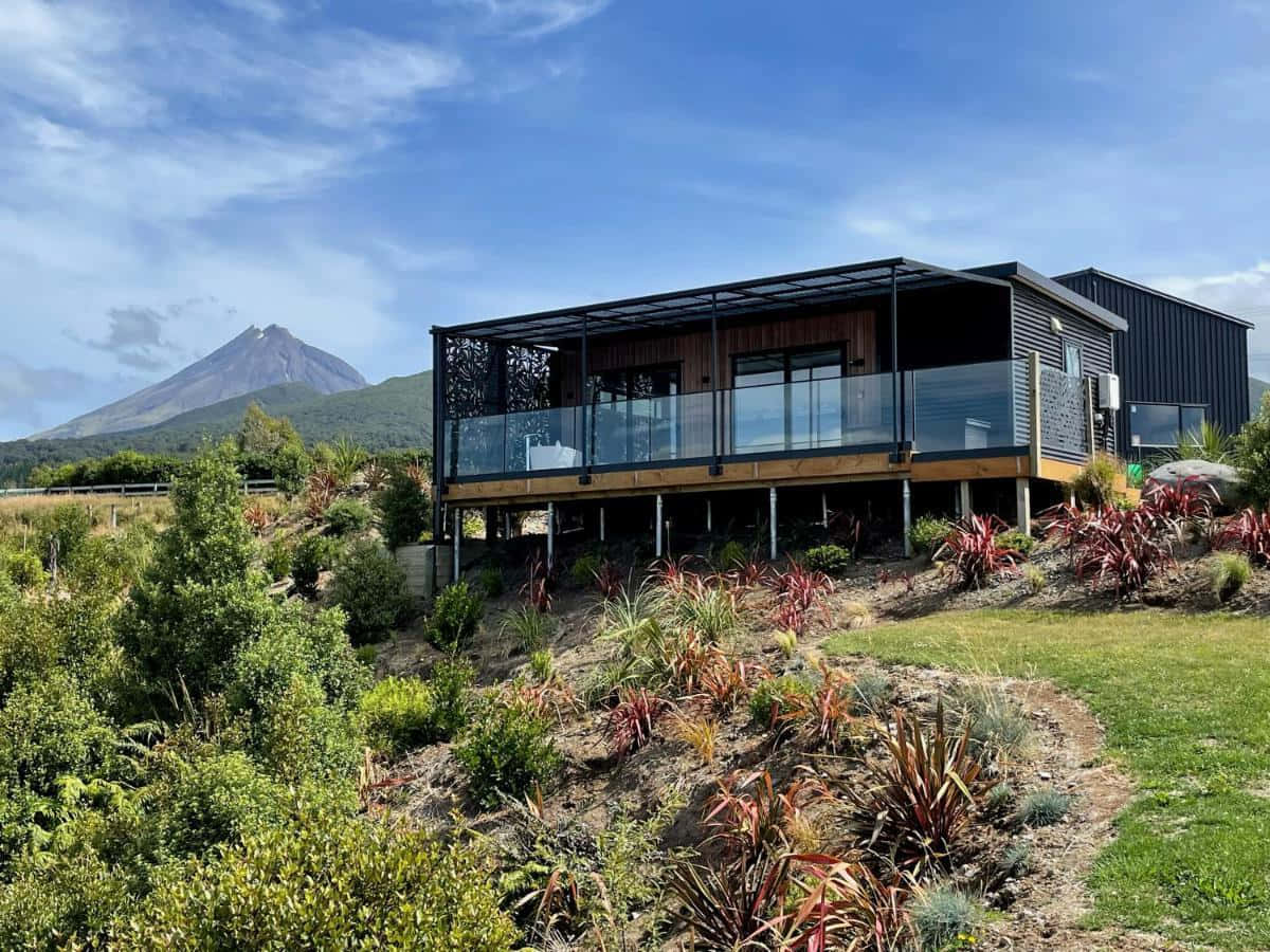 Modern_ Home_ Mount_ Taranaki_ View_ New_ Plymouth Wallpaper