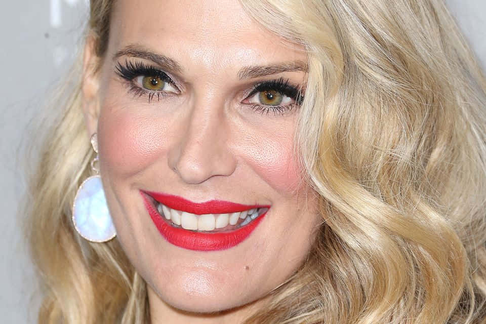 Molly Sims Red Lipstick Smile Wallpaper