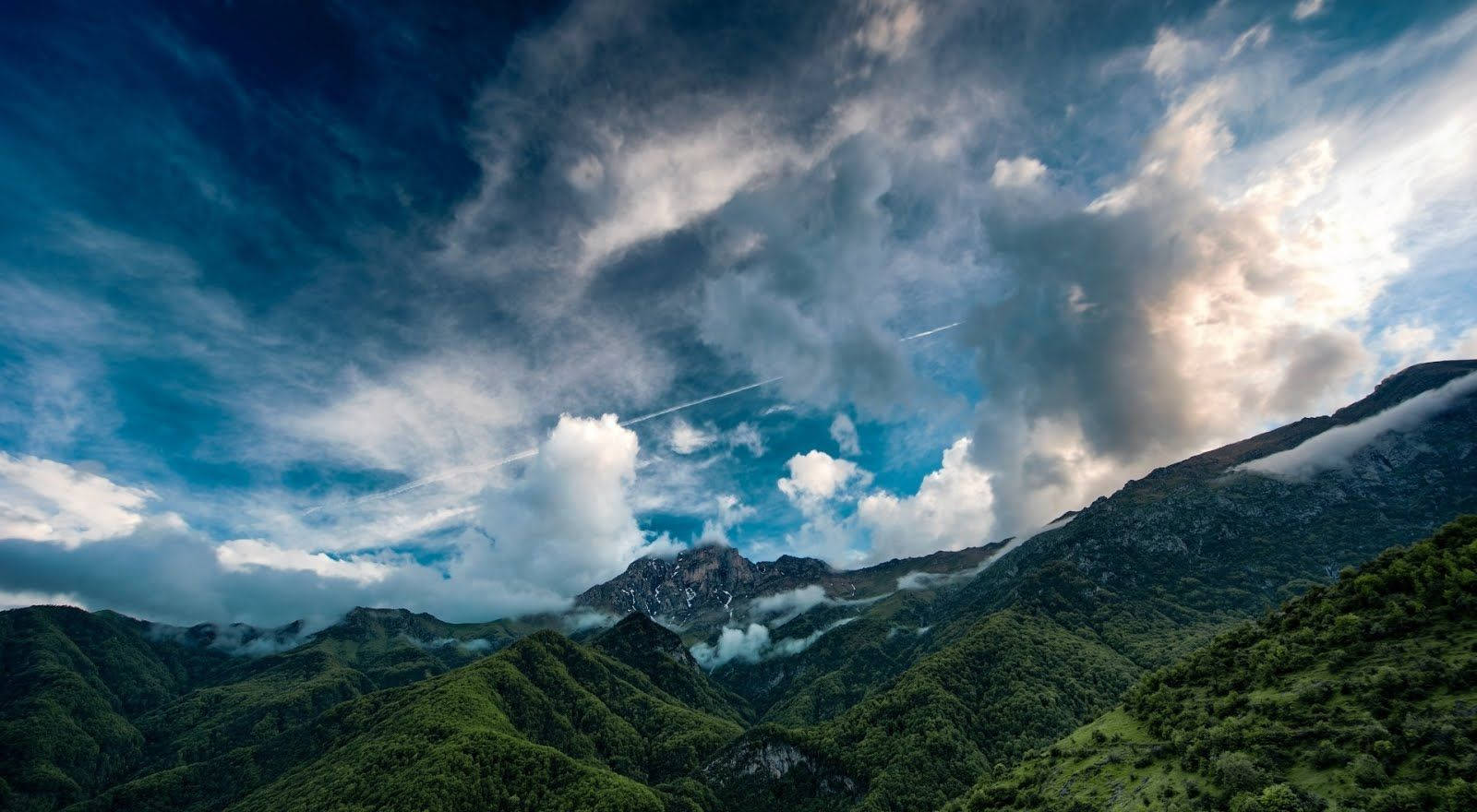 Mount Khustup Armenia Wallpaper