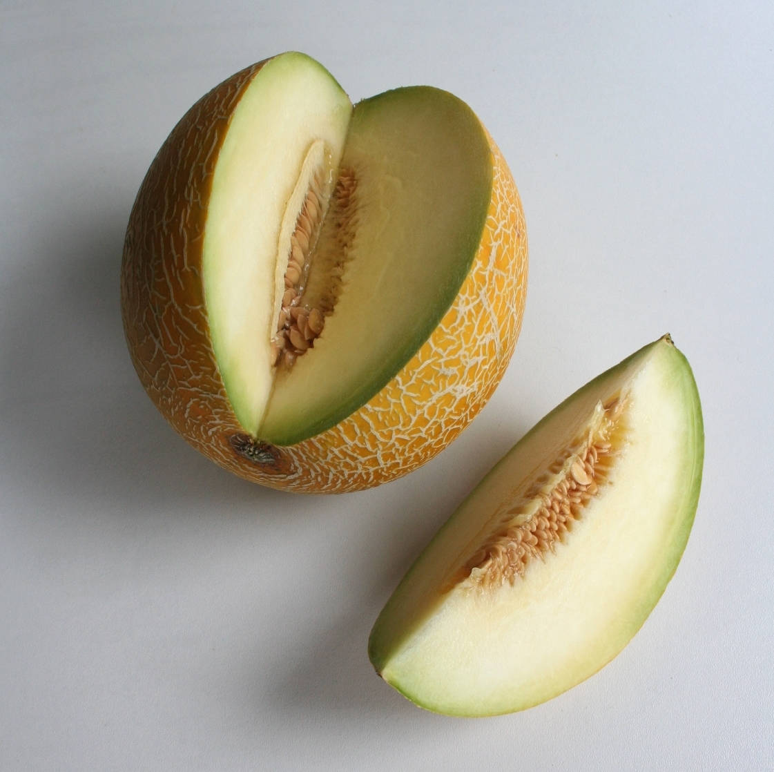 Mouthwatering Slices Of Honeydew Melon Wallpaper