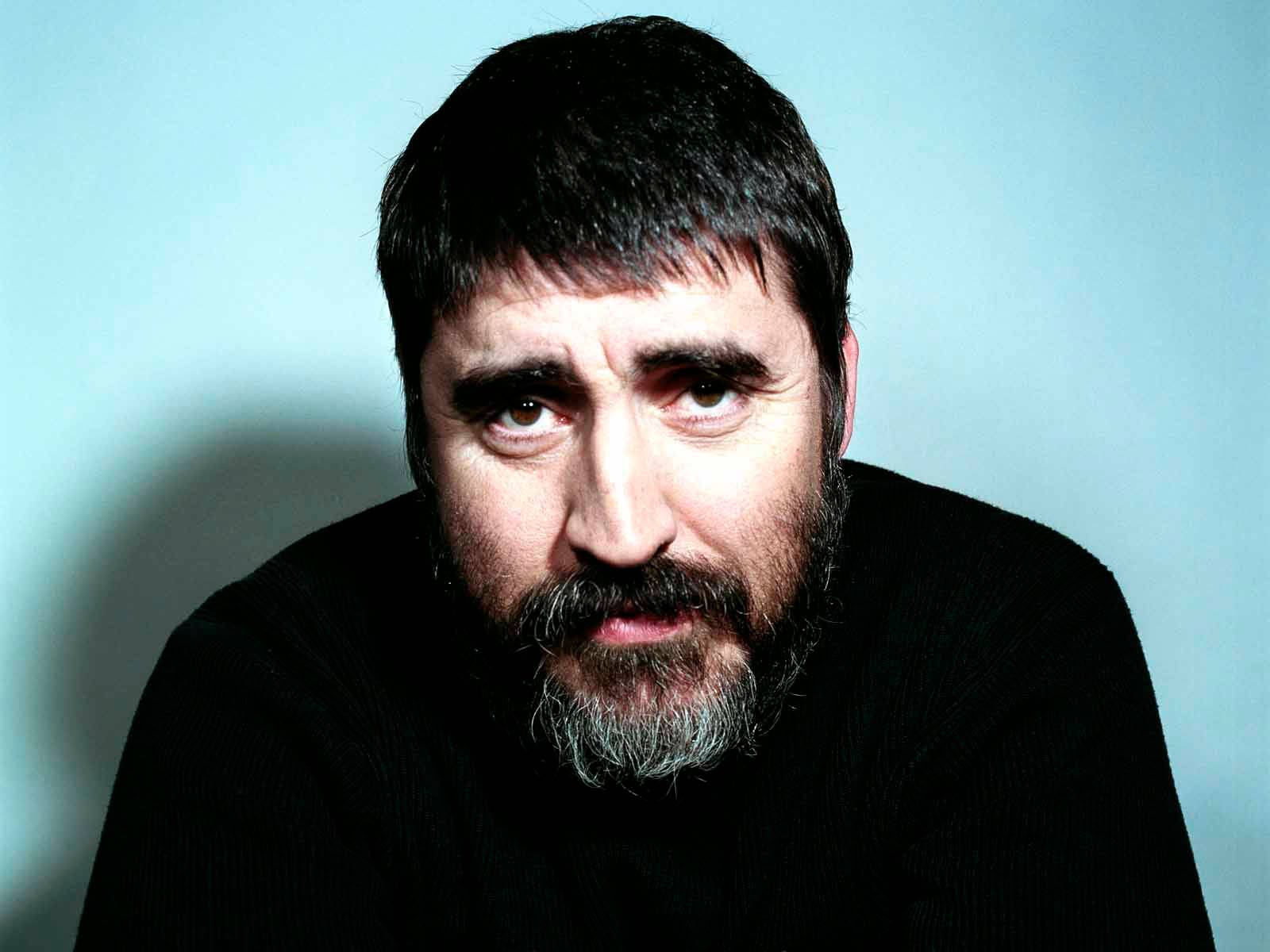 Movie Actor Alfred Molina Wallpaper