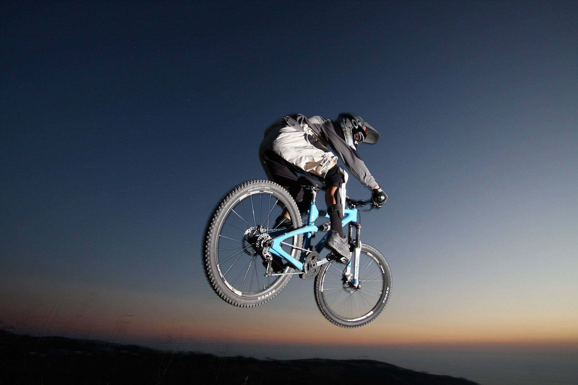 Mtb Biker Mountain Midair Stunt Wallpaper