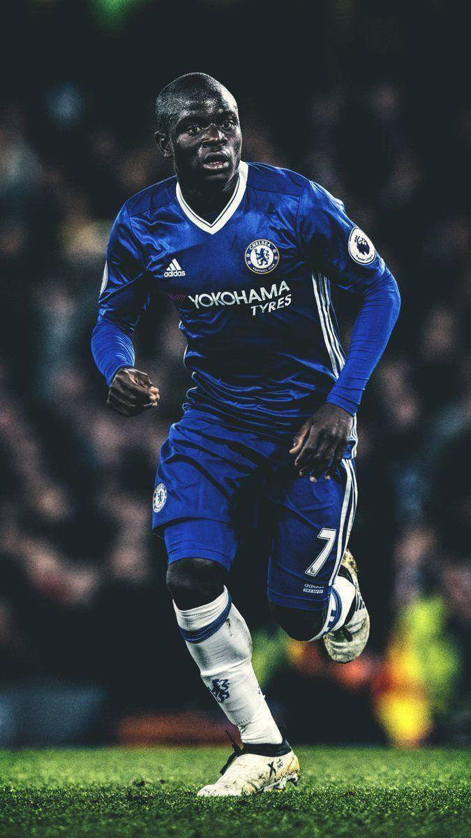 N'golo Kante Chelsea Fc Full Body Wallpaper