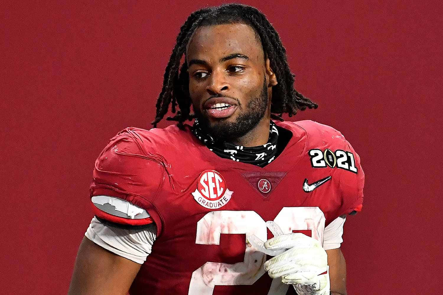 Najee Harris Alabama Football Uniform Wallpaper