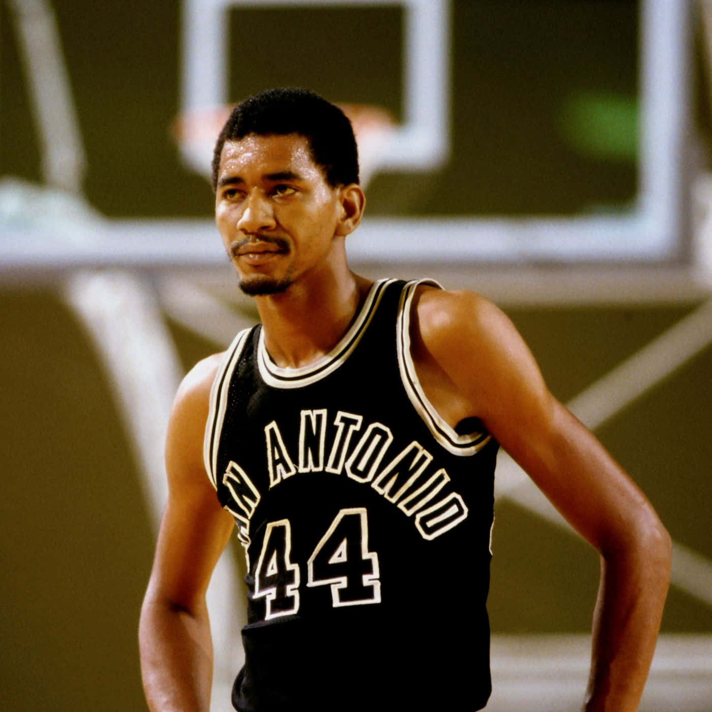 Nba Legend George Gervin Basketball Wallpaper