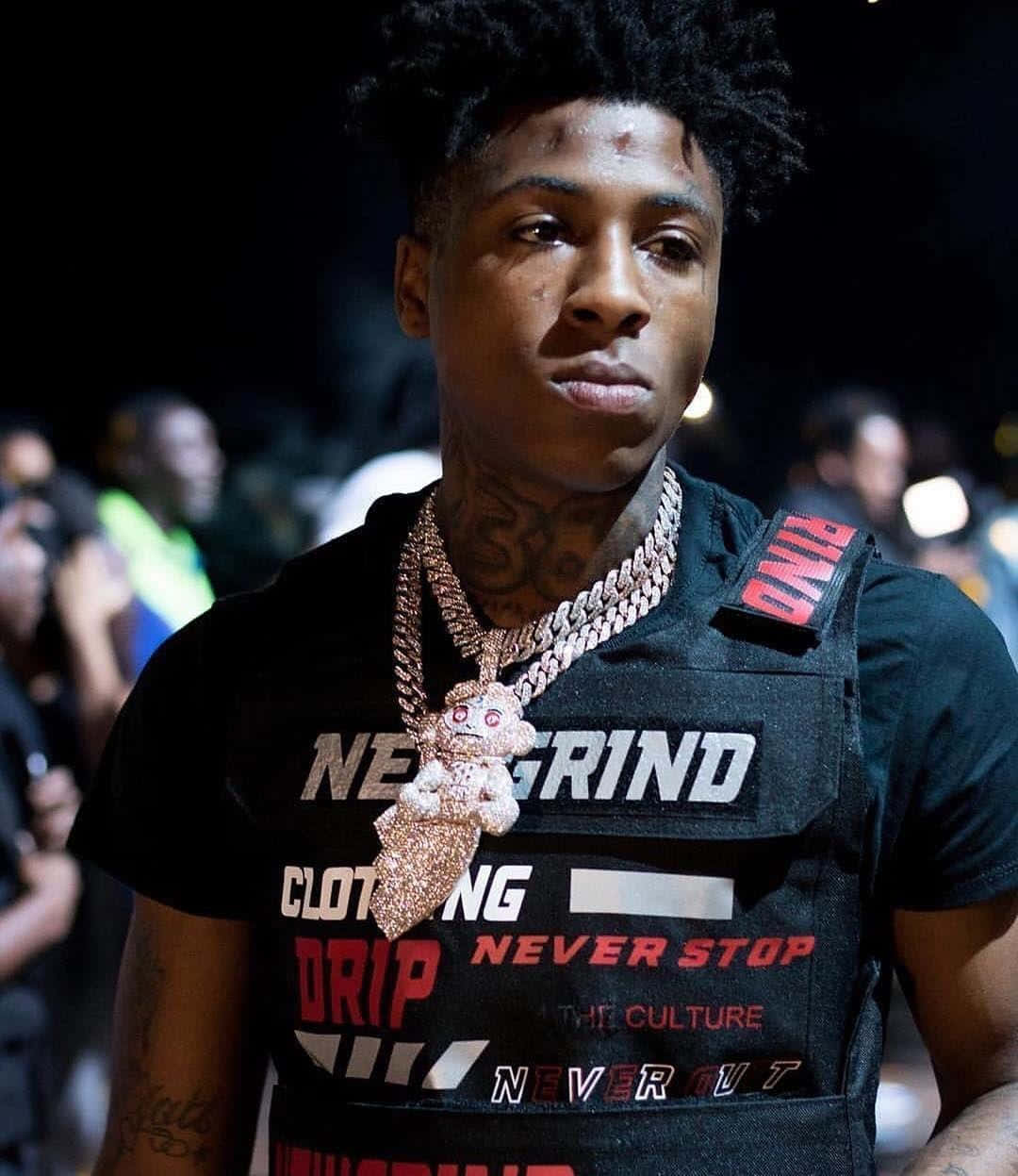 Nba Youngboy Pfp Chunky Necklace Wallpaper