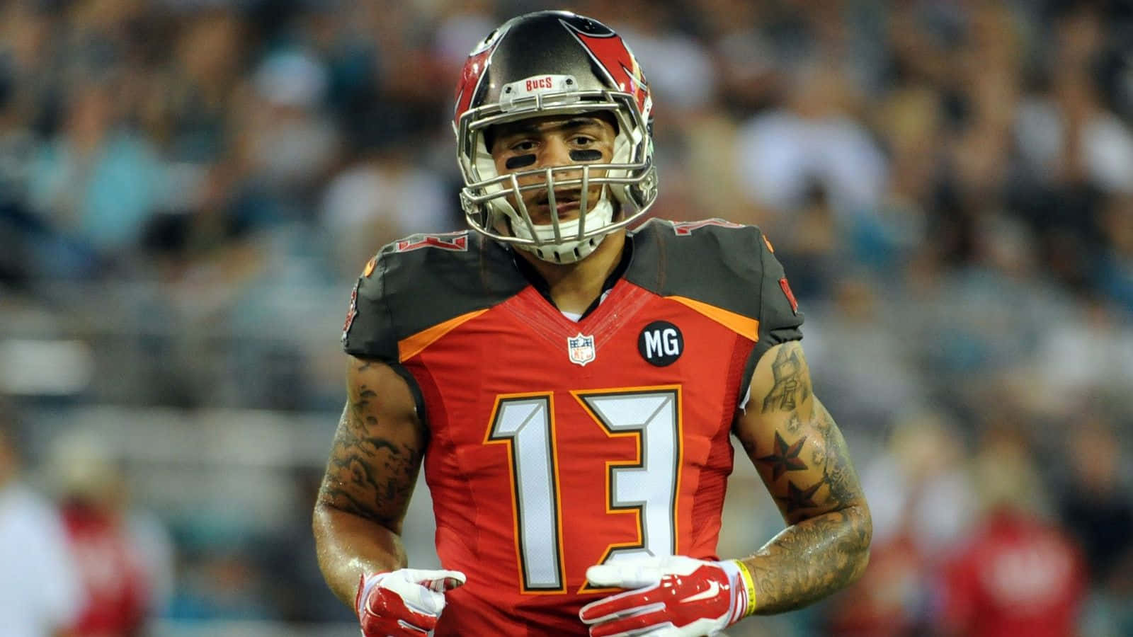 Nfl Wide-receiver Mike Evans #13 For The Tampa Bay Buccaneers Wallpaper