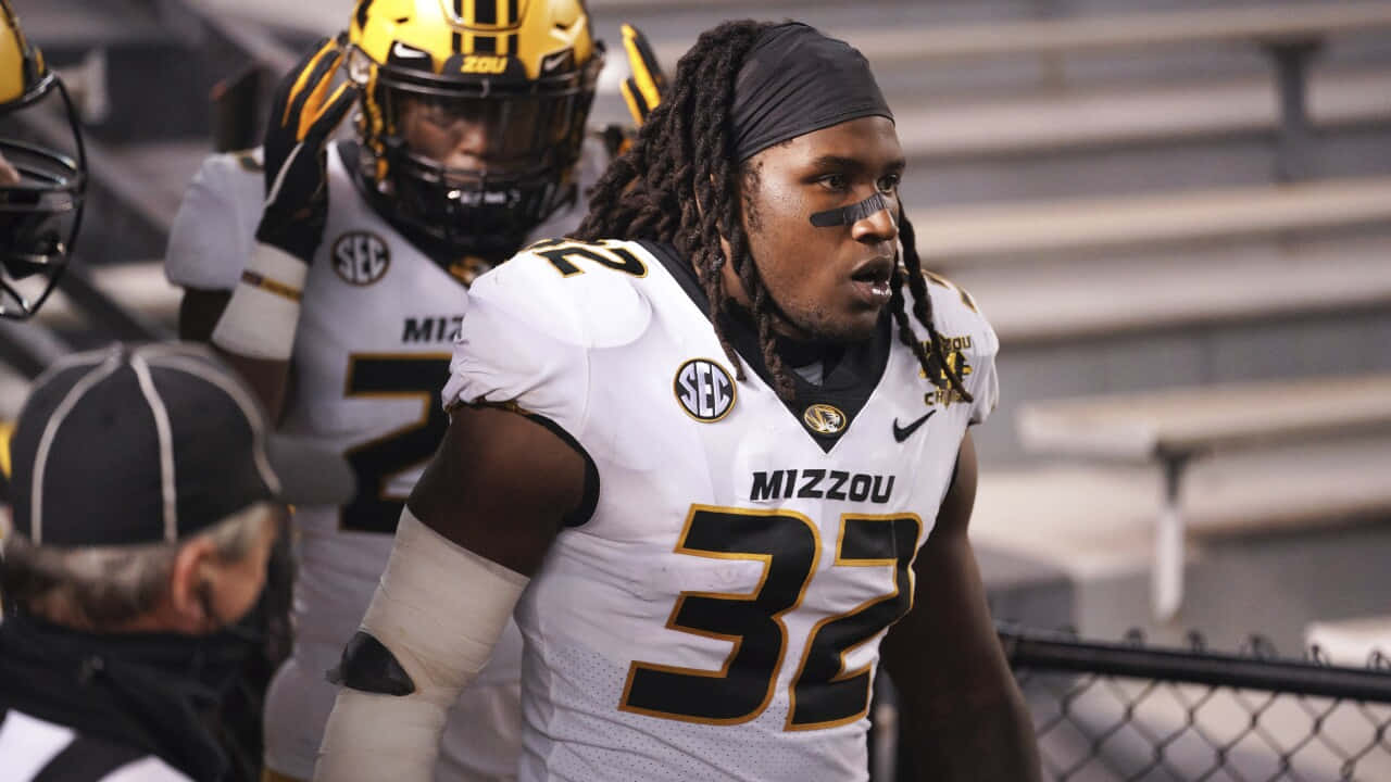 Nick Bolton Mizzou Football Player Wallpaper