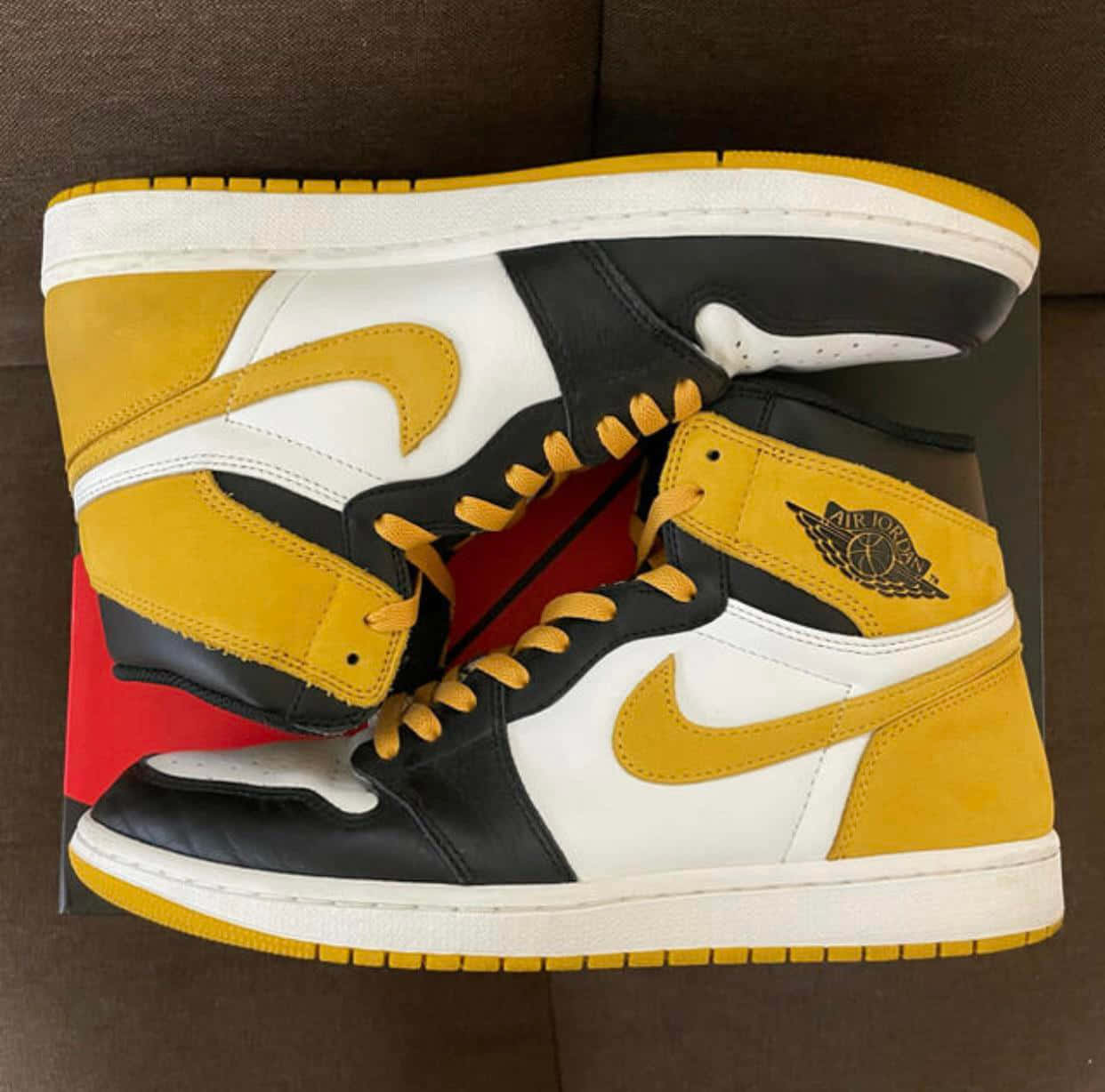 Nike Air Jordan 1 Retro High Og Yellow Black Wallpaper