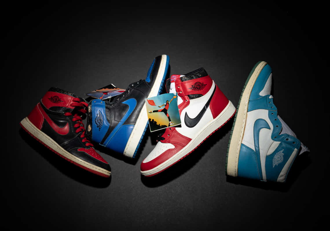 Nike Air Jordan 1 Retro High - Tops Wallpaper