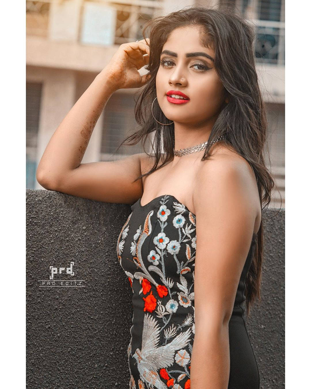 Nisha Guragain In Floral Sleeveless Top Wallpaper