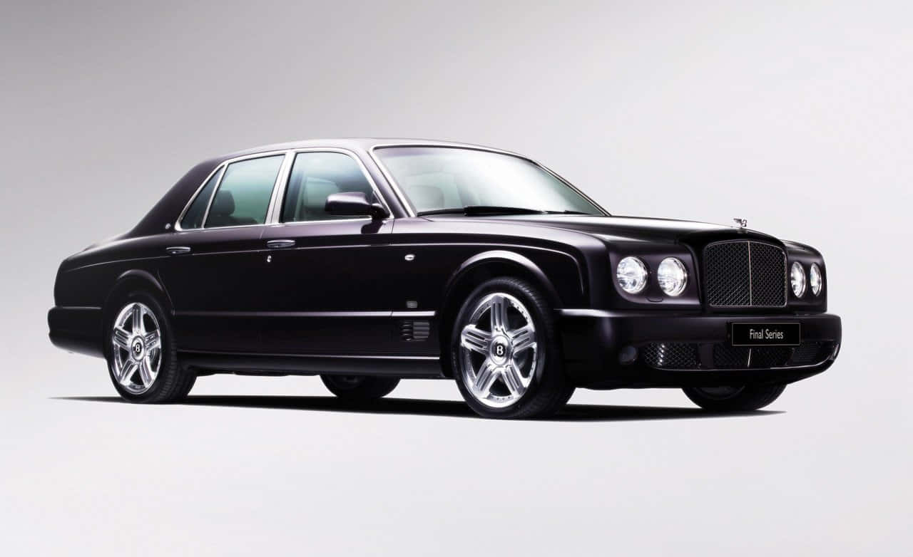 Old Bentley 2005 Arnage Red Label Wallpaper