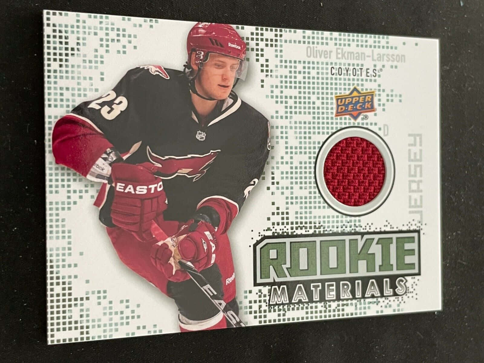 Oliver Ekman Larsson Collectible Card Wallpaper