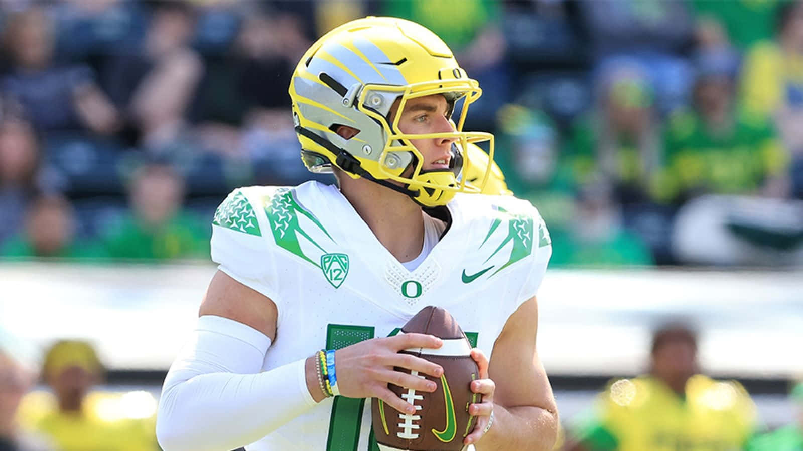 Oregon Ducks Quarterback Bo Nix Wallpaper