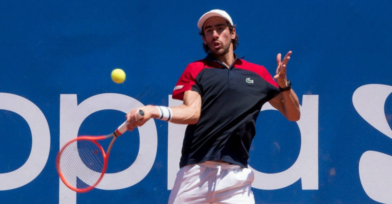 Pablo Cuevas Tennis Receiving Wallpaper