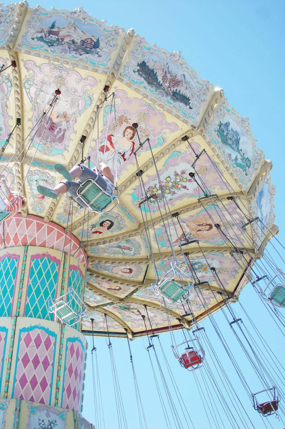 Patel Vintage Colorful Carousel Wallpaper