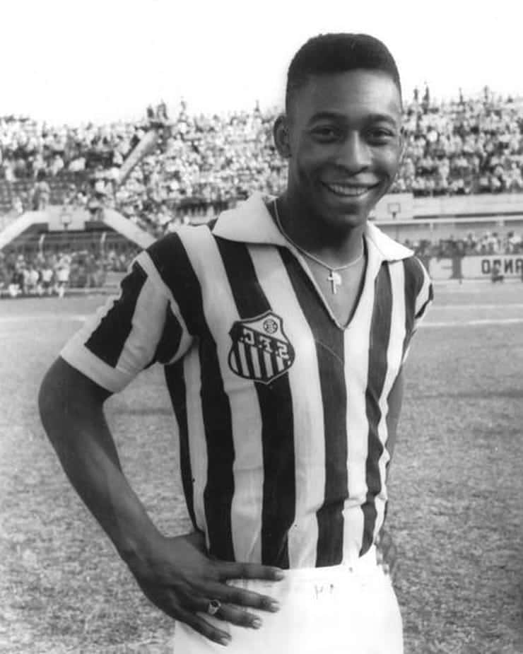 Pele Santos F C Vintage Portrait Wallpaper