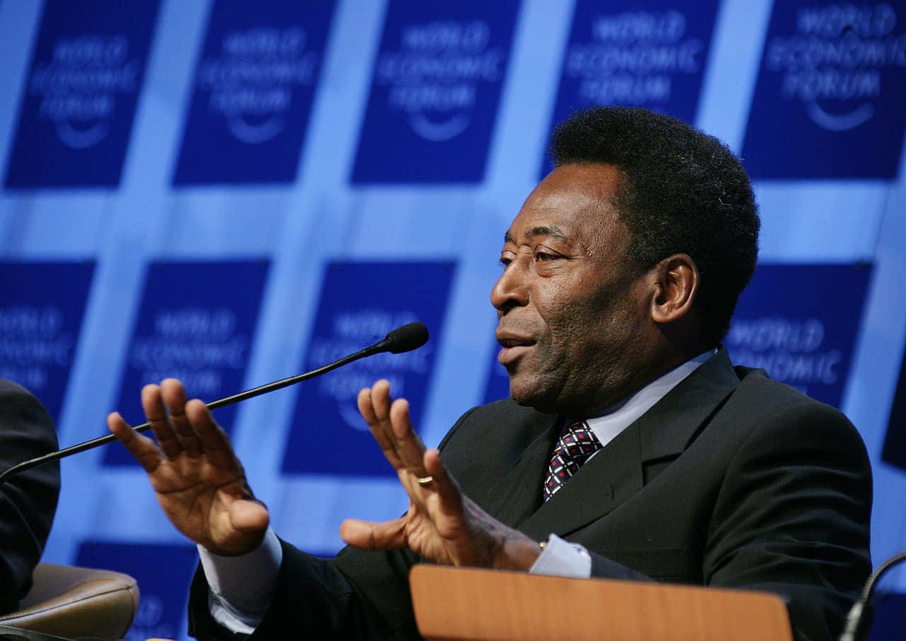 Pele Speakingat World Economic Forum Wallpaper