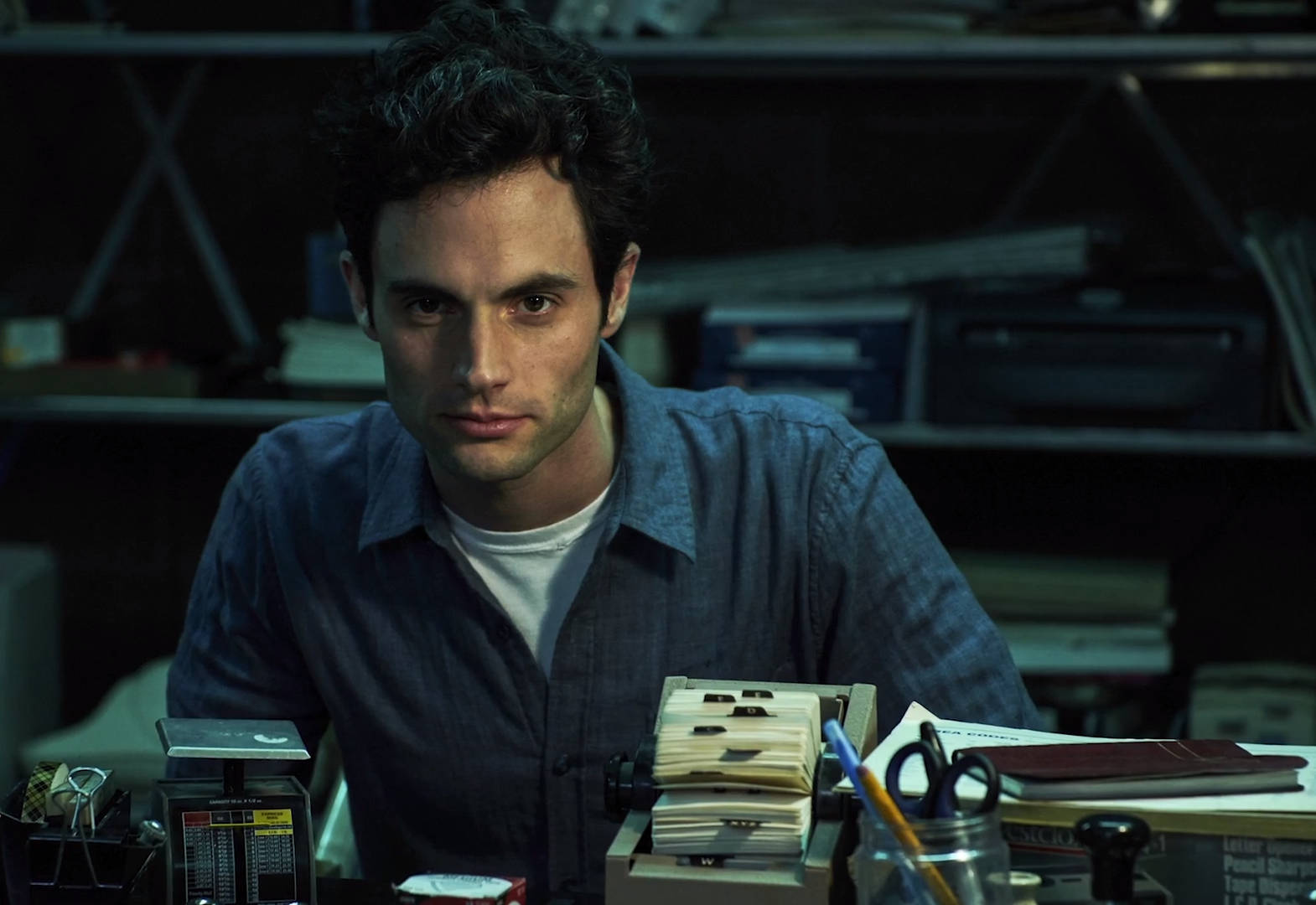 Penn Badgley You Netflix Series Wallpaper