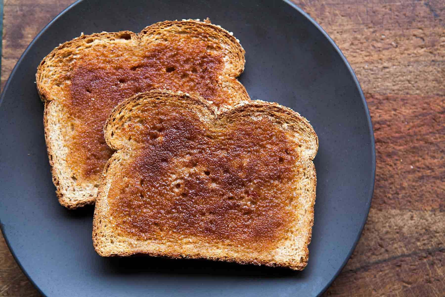 Perfectly Toasted Breadon Plate Wallpaper