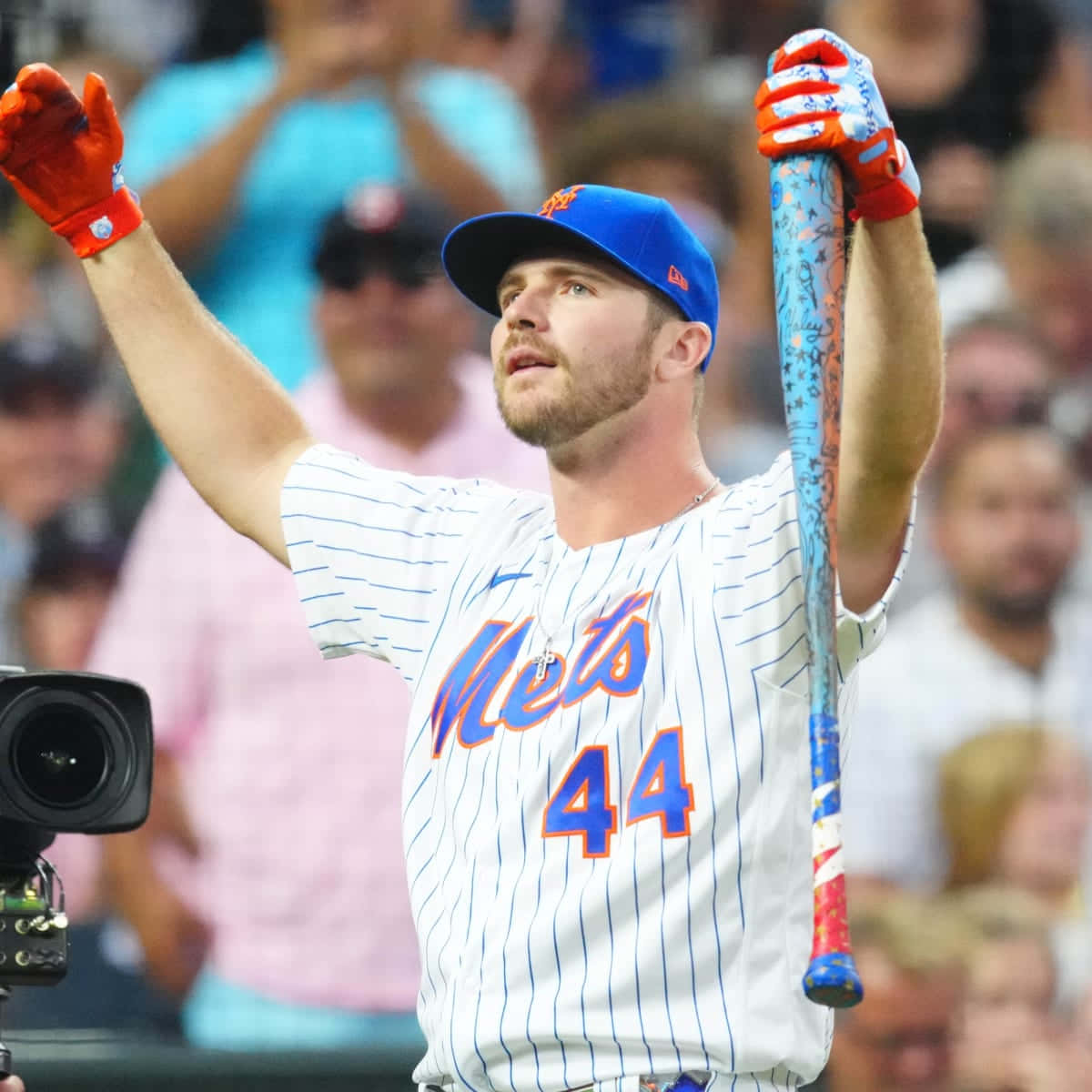 Pete Alonso Smacks A Double To Deliver The Win. Wallpaper