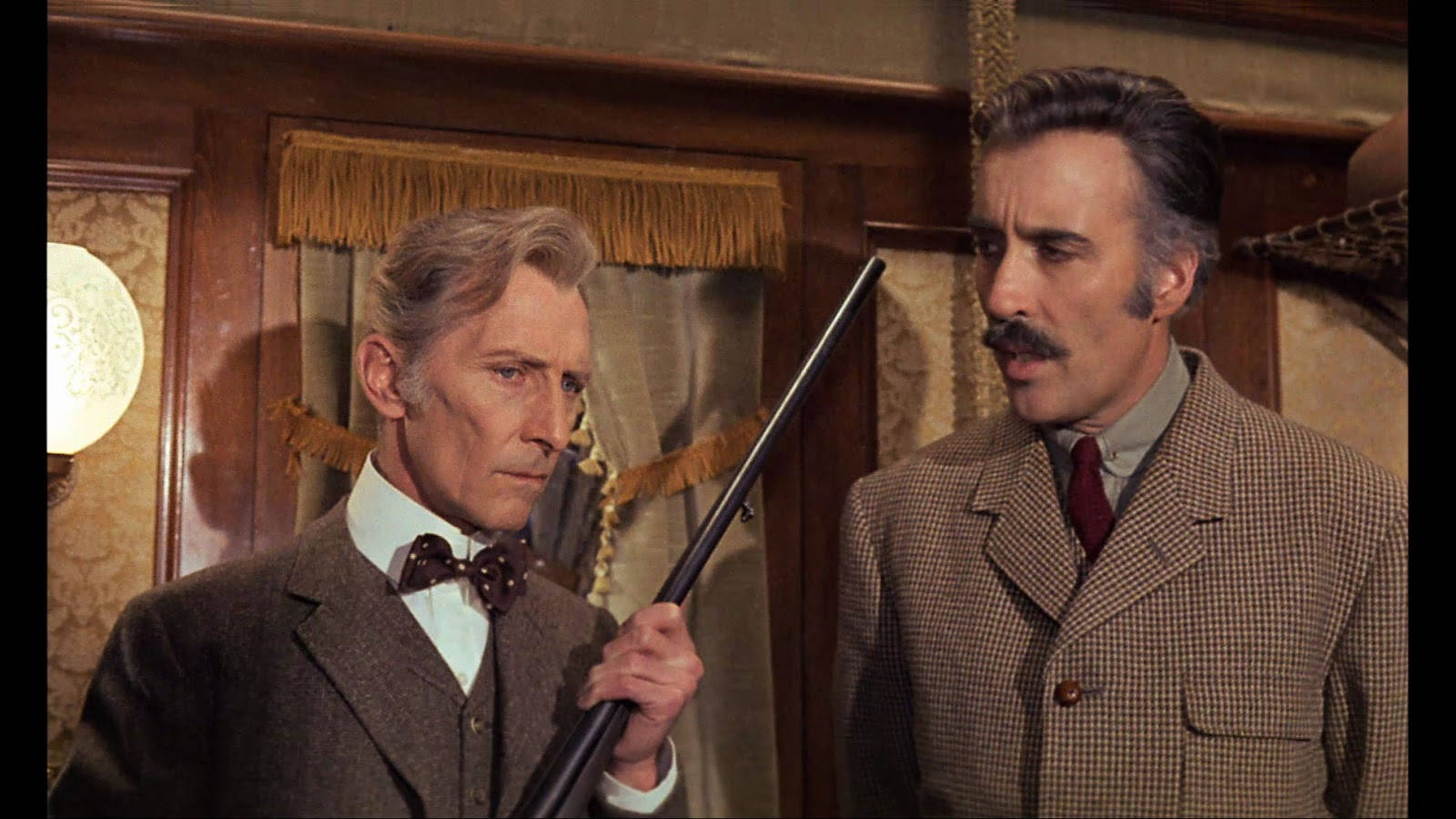 Peter Cushing Christopher Lee Horror Express Wallpaper