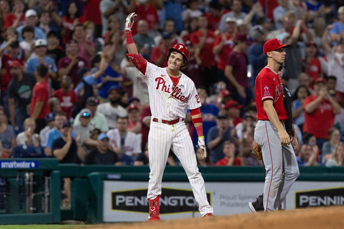 Philadelphia Phillies Player Greets Audience Wallpaper