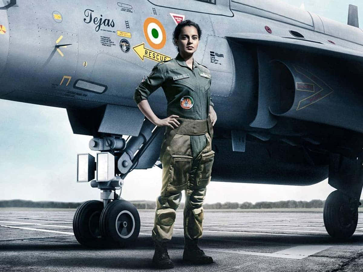 Pilot Kangana Ranaut Airplane Wallpaper