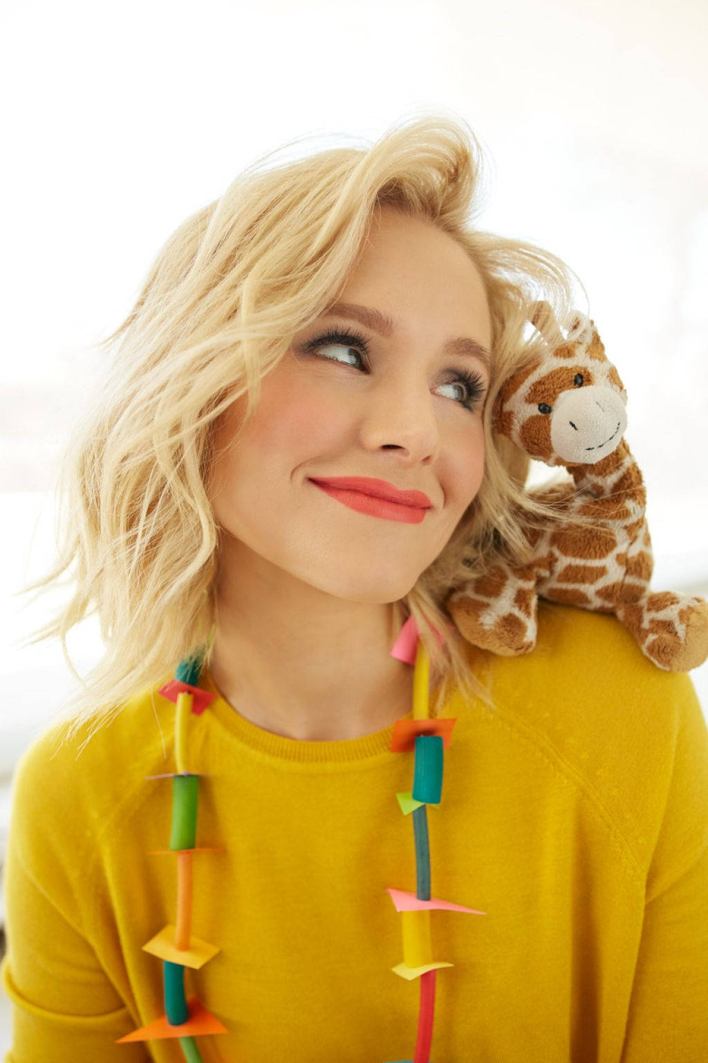 Playful Actress Kristen Bell Parents Magazine Wallpaper