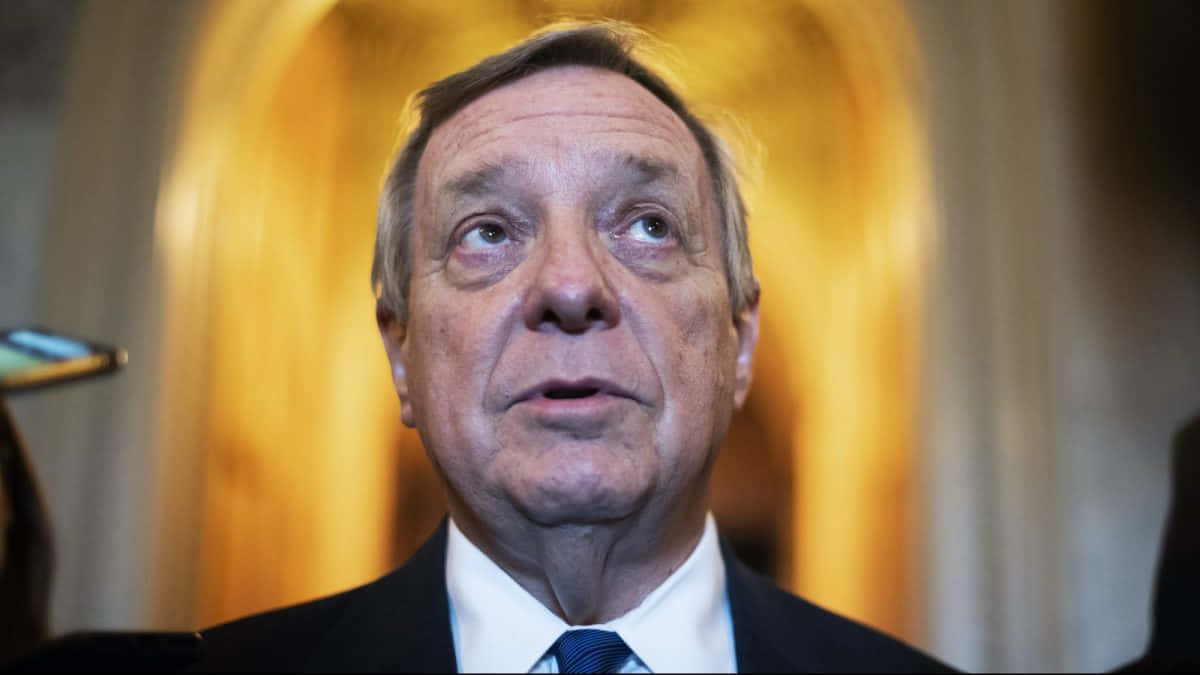 Politician Richard Durbin Looking Up Wallpaper