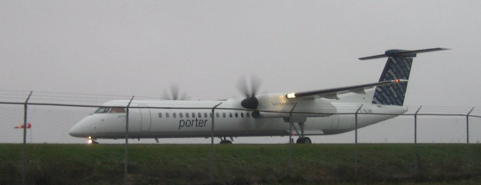 Porter Airlines Grey Sky Wallpaper