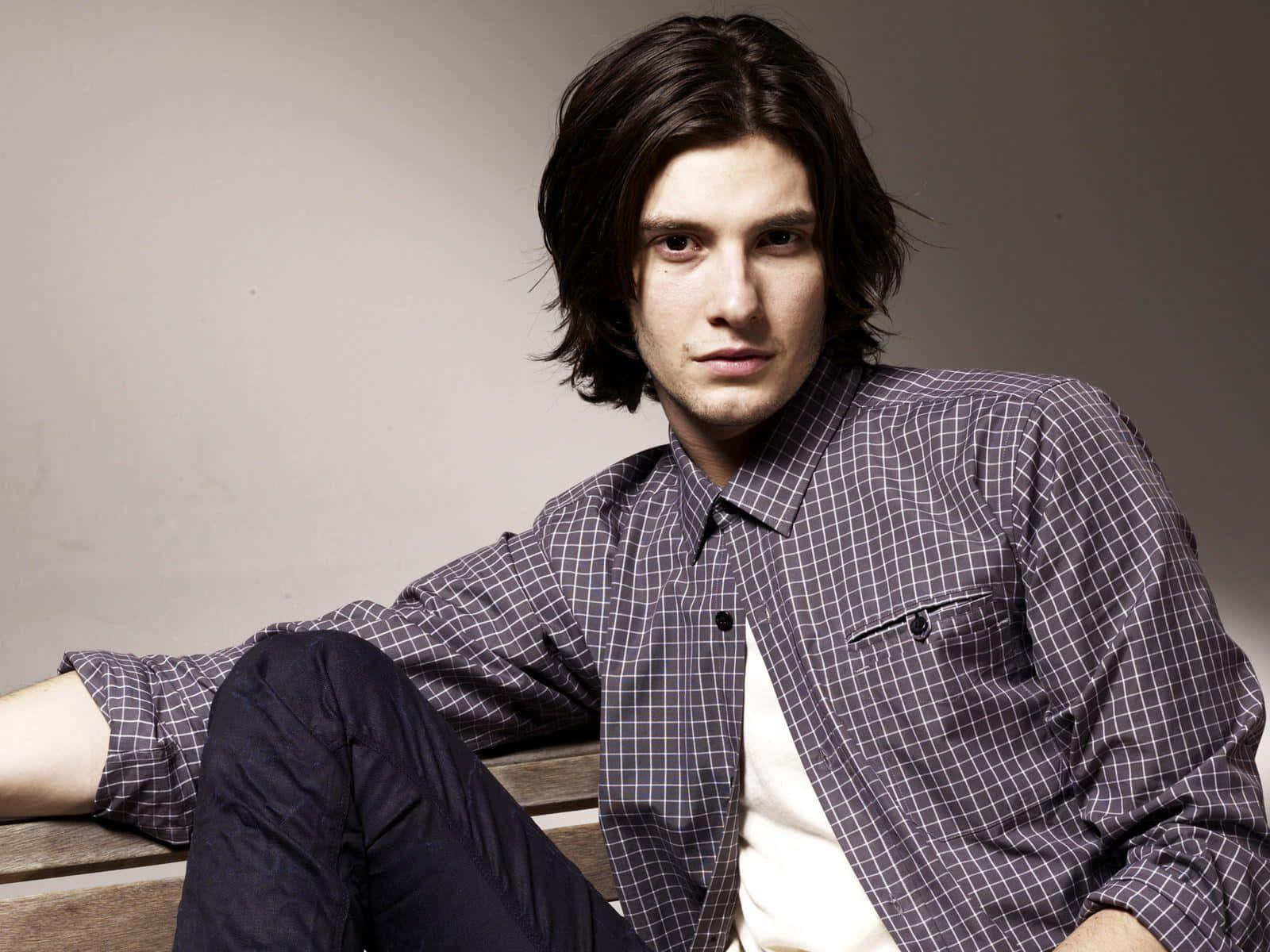 Portrait Of Ben Barnes Embracing His Dark Side Wallpaper