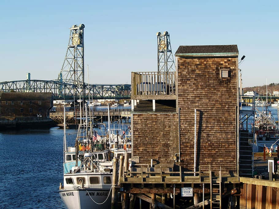 Portsmouth Harbor Fishing Boatsand Bridge Wallpaper