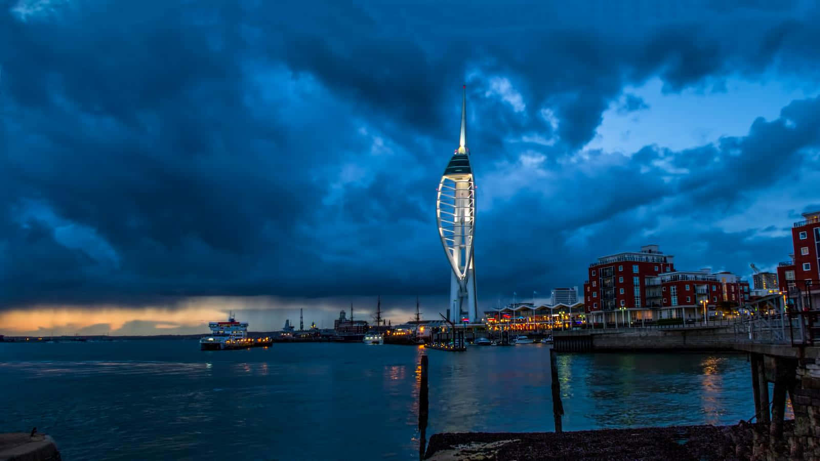 Portsmouth Spinnaker Tower Dusk Skyline Wallpaper