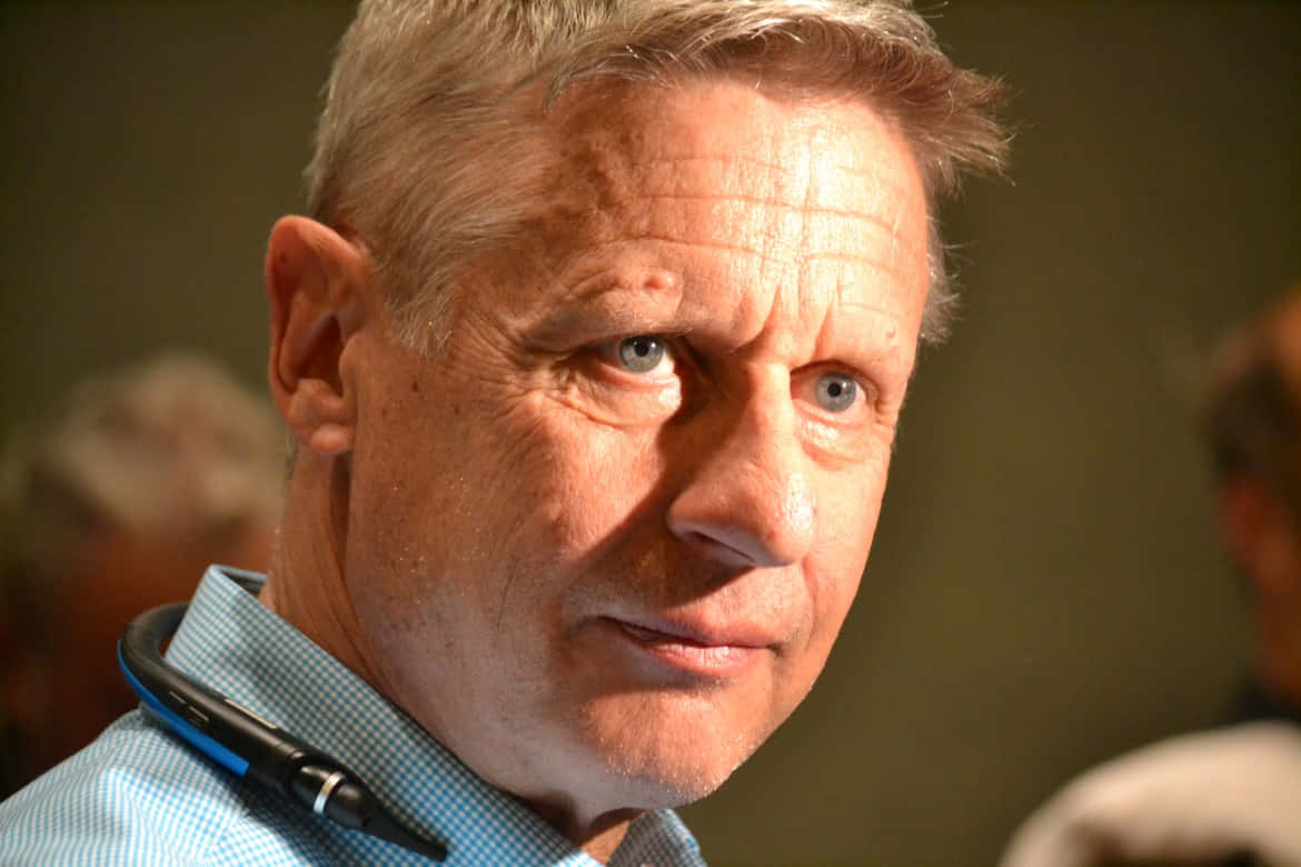 Presidential Candidate Gary Johnson In A Contemplative Moment Wallpaper