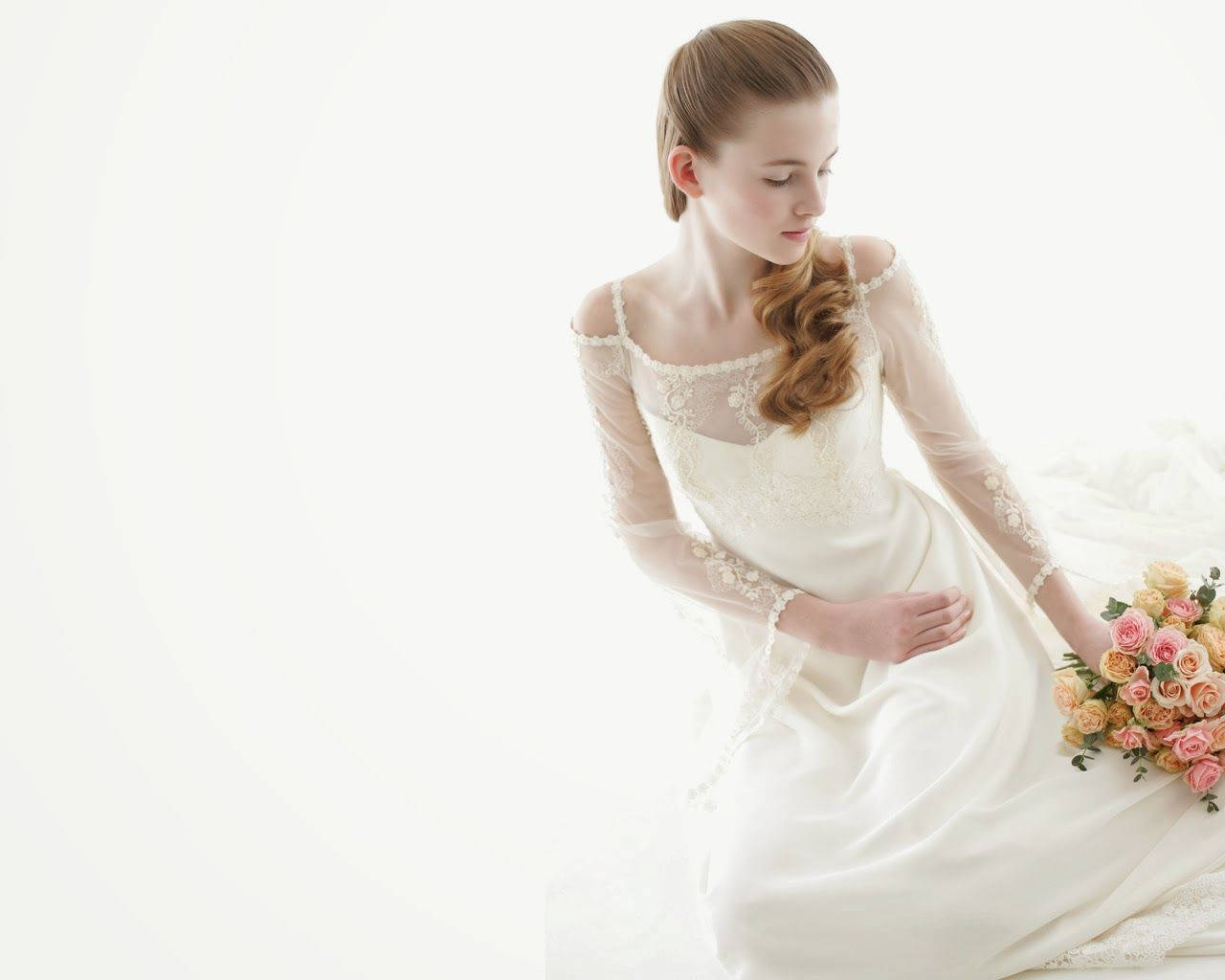 Pretty Bride With Pink Bouquet Wallpaper