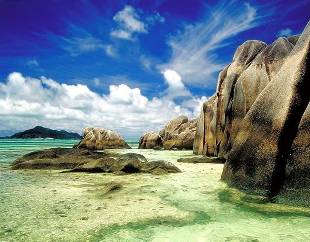 Pristine Seychelles Beach Paradise Wallpaper