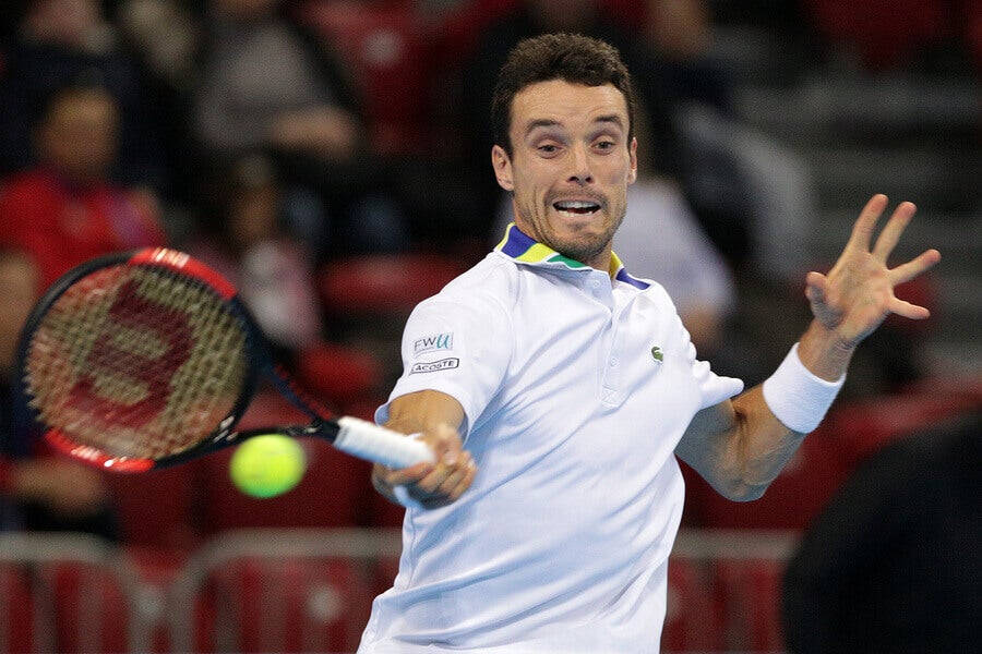 Pro Tennis Player Roberto Bautista Agut In Action Wallpaper