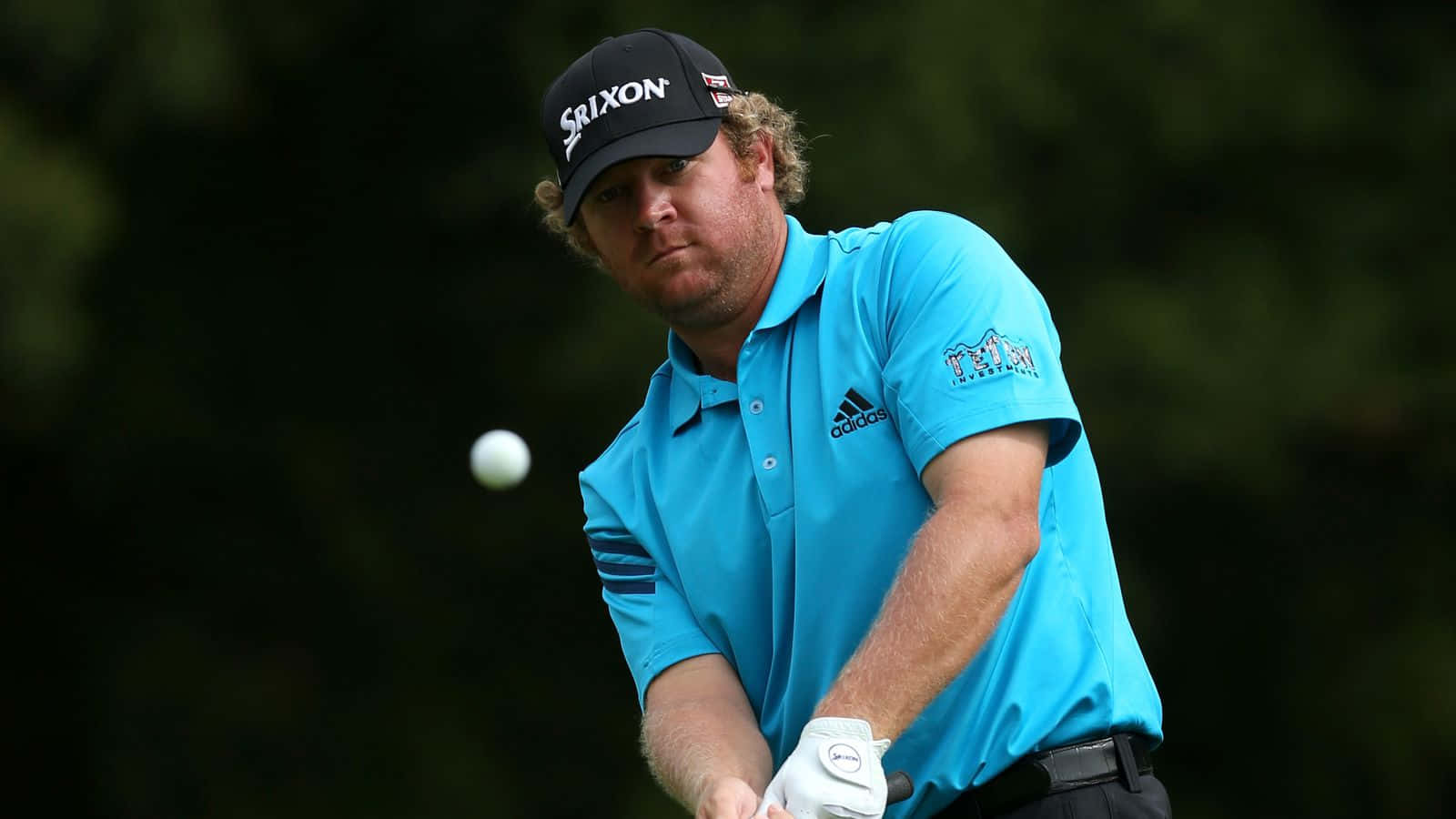 Professional Golfer William Mcgirt Focusing On The Ball Wallpaper