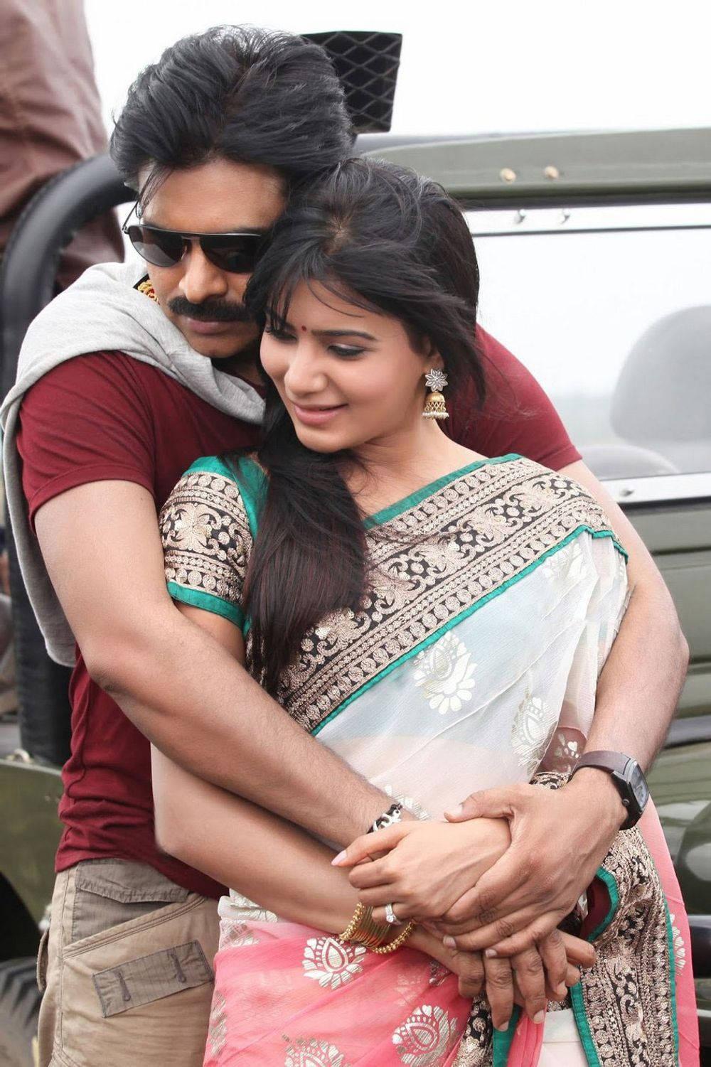 Pspk Samantha Ruth Prabhu Back Hug Wallpaper