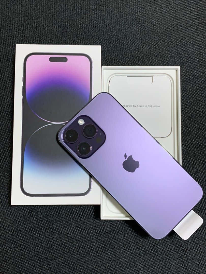 Purplei Phone14 Pro Max Unboxing Wallpaper