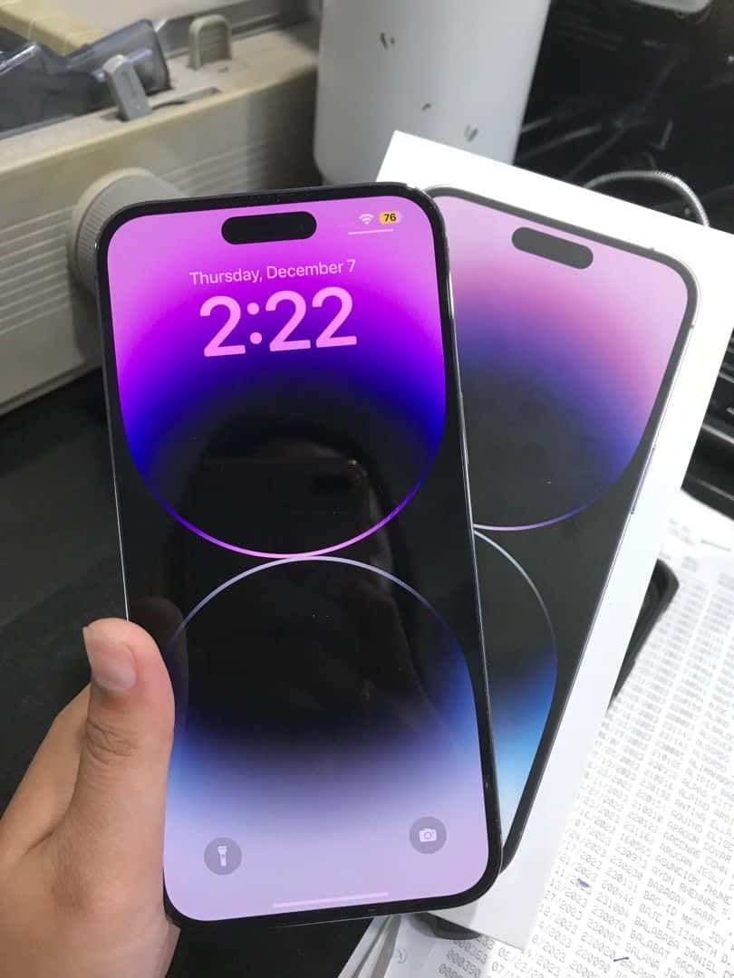 Purplei Phone14 Pro Max Unboxing Wallpaper